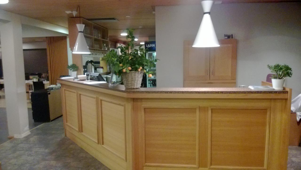 Juthbacka Hotell Uusikaarlepyy Екстер'єр фото